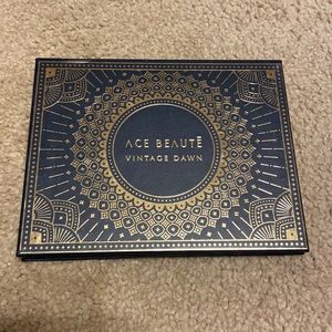 Ace Beaute Vintage Dawn palette